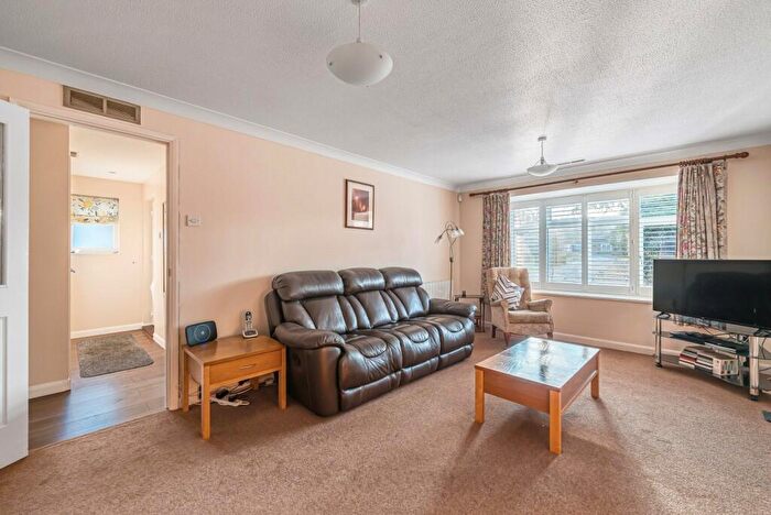 2 Bedroom Bungalow To Rent In Tenacre, Woking, GU21