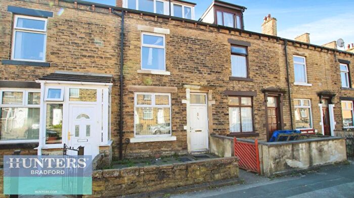 4 Bedroom Terraced House To Rent In Woodhall Terrace, Bradford, West Yorkshire, BD3