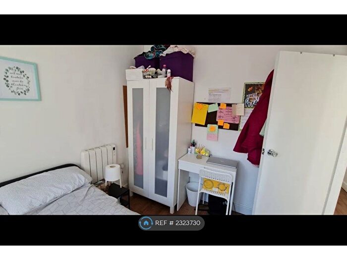 3 Bedroom Flat To Rent In St. Mary Road, London, E17