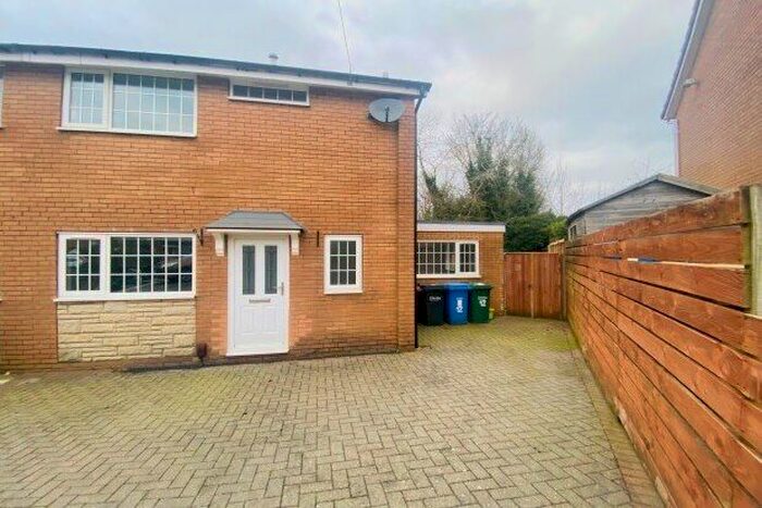 3 Bedroom Property To Rent In Langdale Grove, Chorley, PR6