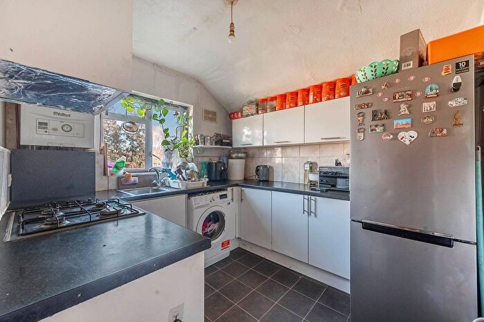 2 Bedroom Maisonette For Sale In Shaftesbury Avenue, South Harrow, Harrow, HA2