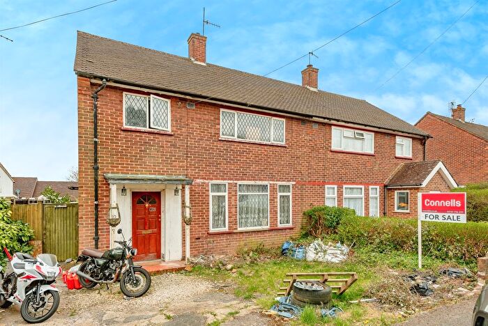 3 Bedroom Semi-Detached House For Sale In Chesterton Drive, Merstham, Redhill, RH1