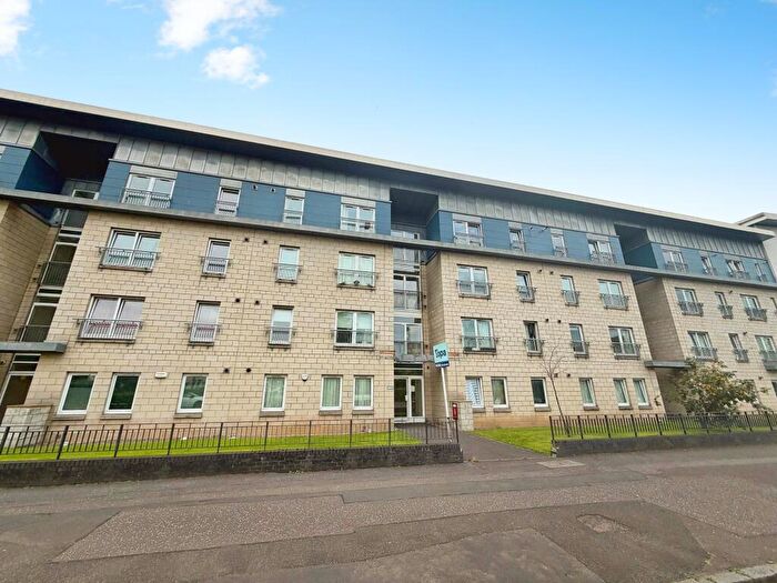 2 Bedroom Flat For Sale In Shields Road, Glasgow, G41