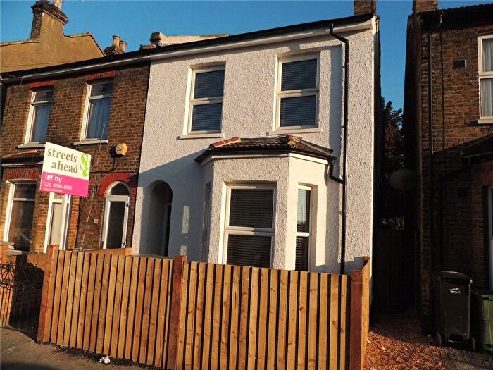 End Of Terrace House To Rent In Croydon, Surrey, CR0