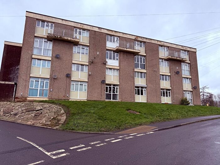 2 Bedroom Maisonette For Sale In Stannington Road, Sheffield, South Yorkshire, S6