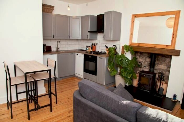 1 Bedroom Flat To Rent In /, Thirlestane Lane, Edinburgh, EH9