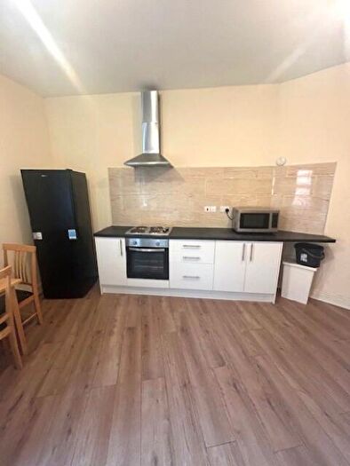 3 Bedroom Flat To Rent In A Bond Street, Birmingham, B19
