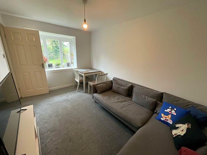 1 Bedroom End Of Terrace House For Sale In Fontwell Park Gardens, Hornchurch, Essex, RM12