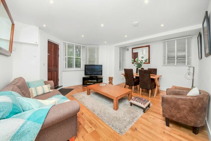 1 Bedroom Flat To Rent In Church Road, Upper Norwood, London, SE19