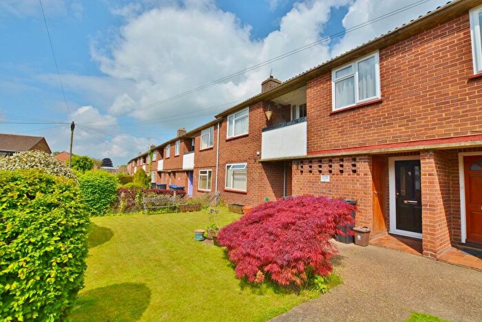 2 Bedroom Maisonette To Rent In The Mead, Beaconsfield, HP9