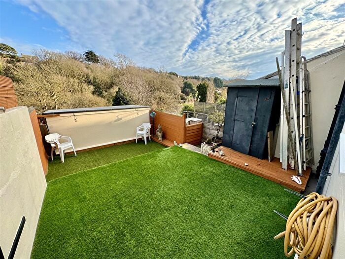 3 Bedroom Terraced House For Sale In Harold Road, Hastings, TN35