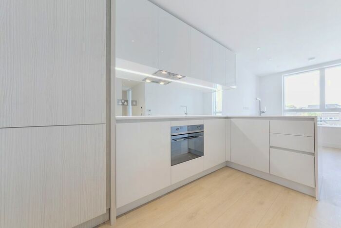 1 Bedroom Flat To Rent In Compass Court, Smithfield Square, Hornsey Lane, London N8