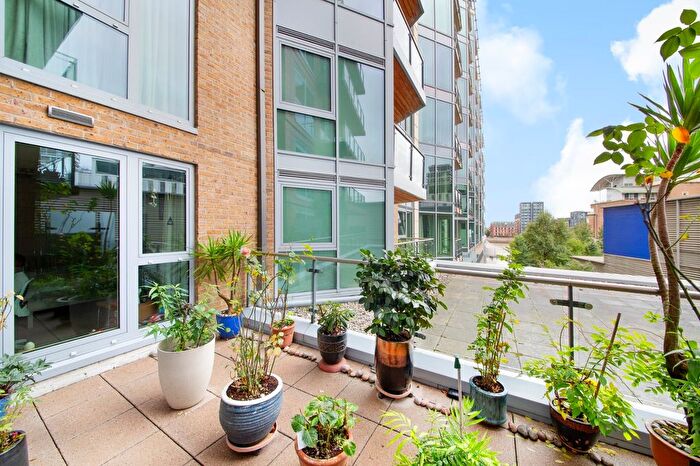 2 Bedroom Flat For Sale In Flotilla House, Juniper Drive, SW18
