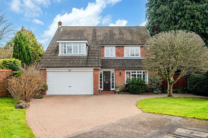 4 Bedroom Detached House For Sale In Cedar Walk, Kingswood, Tadworth, KT20