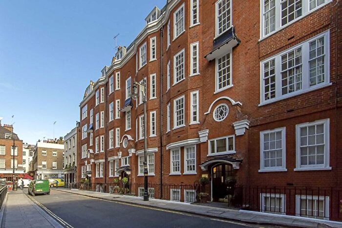2 Bedroom Flat To Rent In Carrington Street, Mayfair, W1J