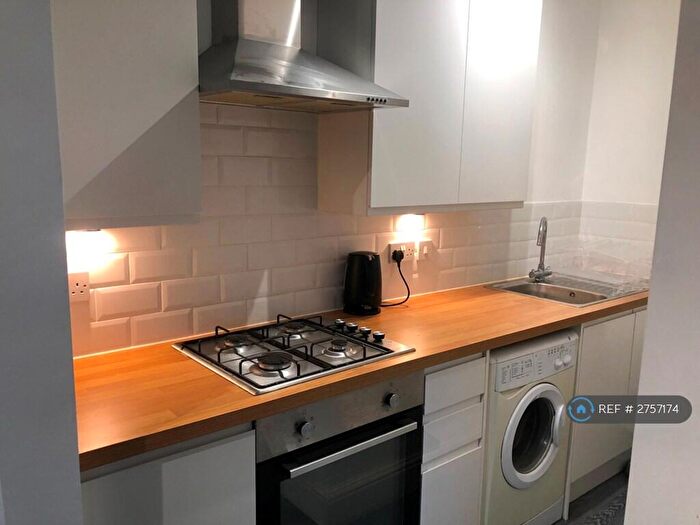 1 Bedroom Flat To Rent In Old Lansdowne Road, Manchester, M20