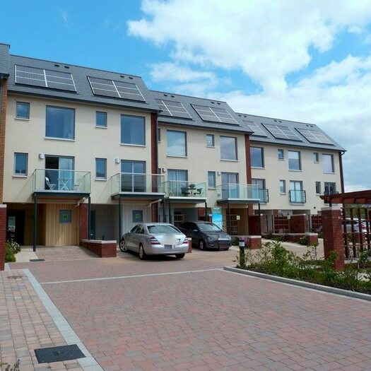 3 Bedroom Town House To Rent In Langdon Road, Mariners Walk, Swansea, SA1