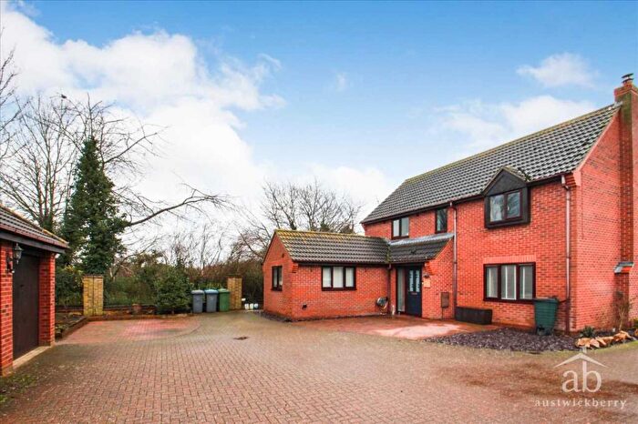 4 Bedroom Detached House For Sale In Dewar Lane, Kesgrave, IP5