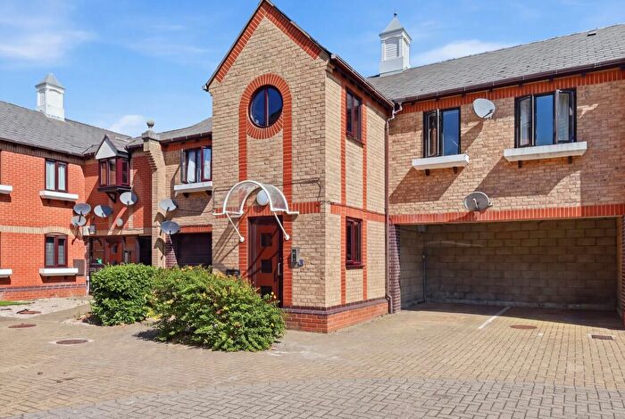1 Bedroom Flat For Sale In Chalk Court, Jetty Walk, Grays, RM17