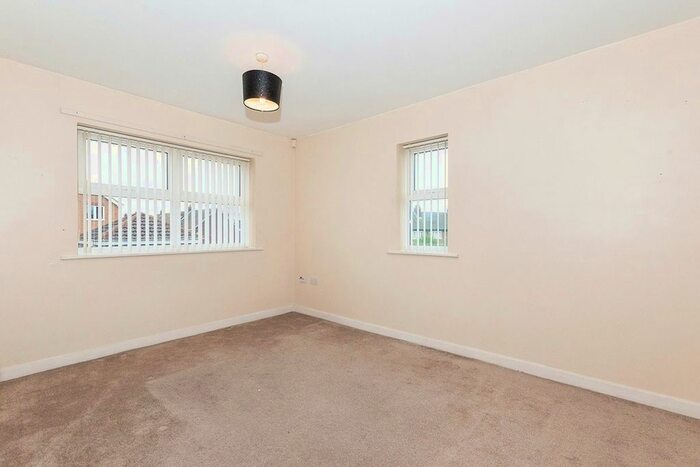 2 Bedroom Flat To Rent In Plumpton Mews, Widnes, Cheshire, WA8