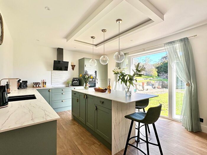 2 Bedroom Detached Bungalow For Sale In Broad View, Bexhill-On-Sea, TN39