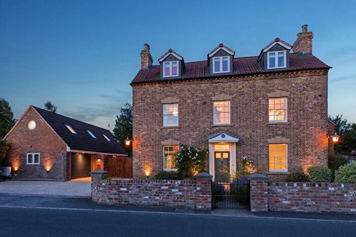 6 Bedroom Detached House For Sale In The Street, Frampton On Severn, GL2