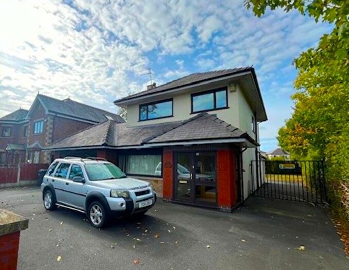 3 Bedroom Detached House To Rent In Garstang Road, Fulwood, Preston, PR2