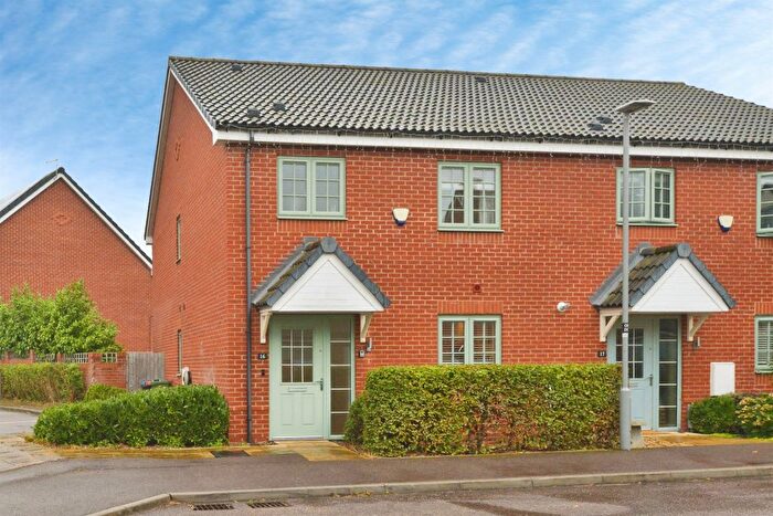 3 Bedroom Semi-Detached House For Sale In Devereux Court, Glebe Farm, Milton Keynes, MK17
