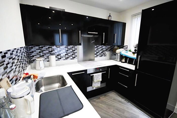 1 Bedroom Flat For Sale In Hatton Road, Wembley, HA0