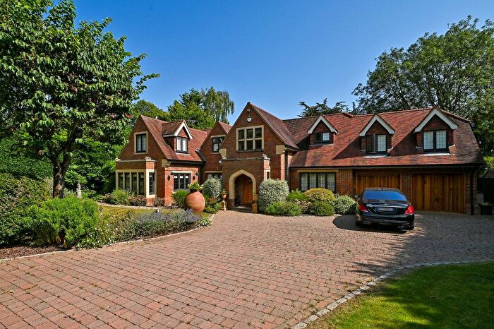 5 Bedroom Detached House To Rent In Kings Lane, Cookham, Maidenhead, Berkshire, SL6