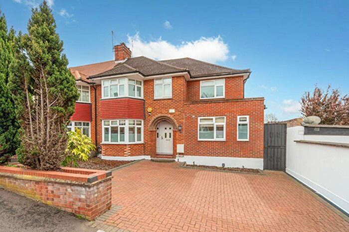 5 Bedroom Detached House To Rent In Beverley Gardens, Wembley, HA9