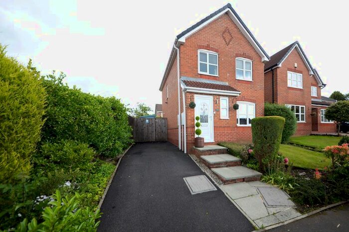 3 Bedroom Detached House To Rent In Brackenwood Close, Royton, Oldham, OL2