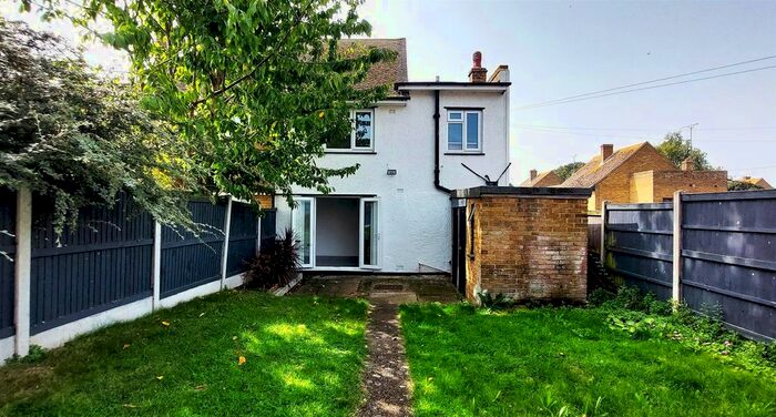 2 Bedroom Semi-Detached House To Rent In Charlton Close, Ramsgate, CT12