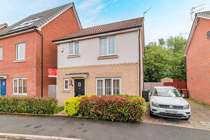 3 Bedroom Terraced House For Sale In Fustian Avenue, Heywood, OL10