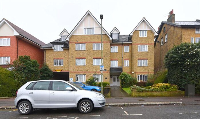 1 Bedroom Flat To Rent In Friern Park, North Finchley, N12
