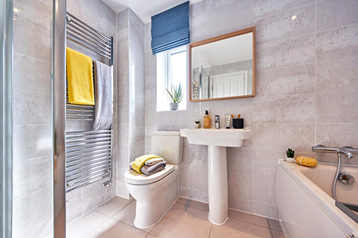 3 Bedroom Detached House For Sale In Blackbird Road, Fleckney, Leicestershire, LE8