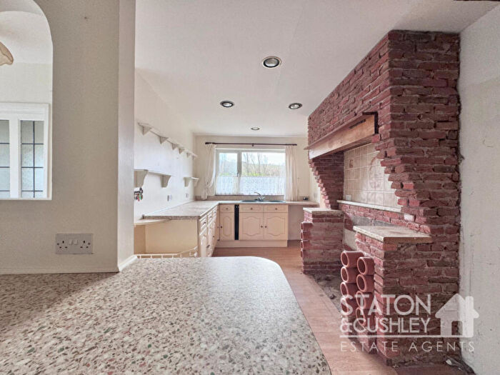 2 Bedroom Detached Bungalow For Sale In Station Road, Clipstone Village, NG21