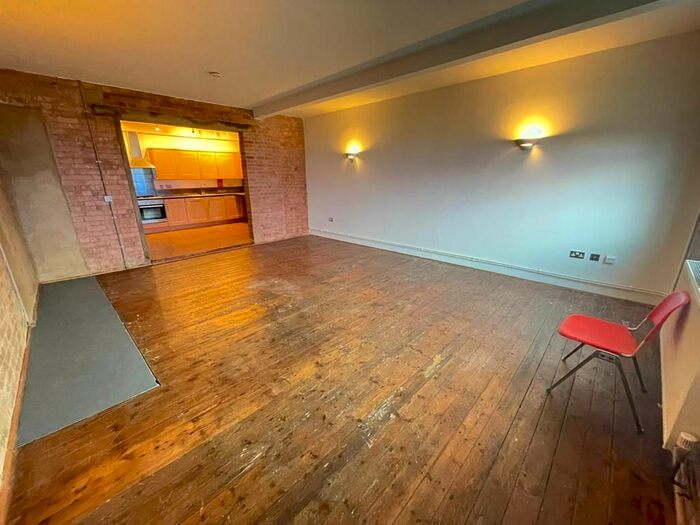 3 Bedroom Flat To Rent In Anton Street, London Fields E8