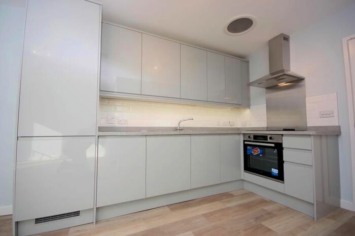 2 Bedroom Flat To Rent In Park Lane, Knebworth, Herts, SG3