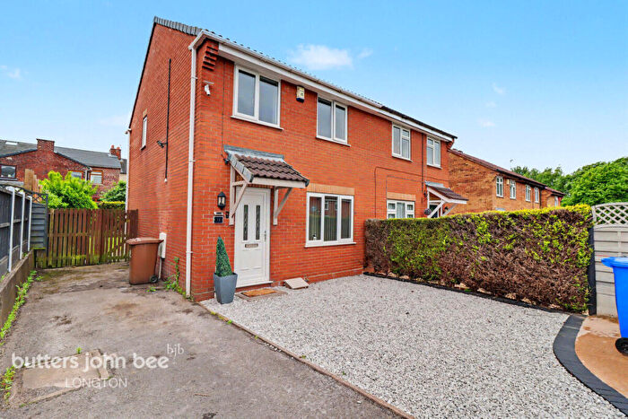 3 Bedroom Semi-Detached House For Sale In Hardinge Street, Stoke-On-Trent, ST4