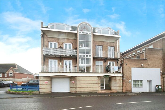 2 Bedroom Flat For Sale In The Mount, Taunton, Somerset, TA1