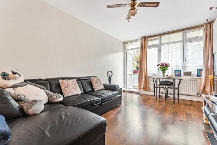 2 Bedroom Flat To Rent In Friern Road London, SE22