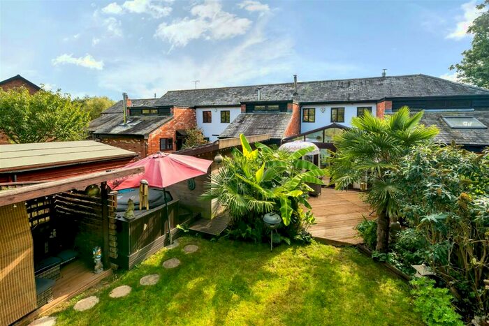 3 Bedroom Terraced House For Sale In Efford, Crediton, EX17