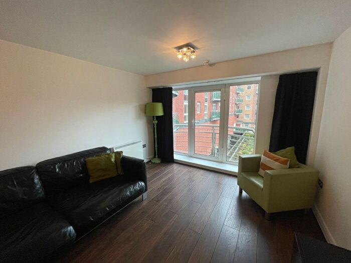 2 Bedroom Flat To Rent In Eldon Street, Sheffield, South Yorkshire, Uk, S1