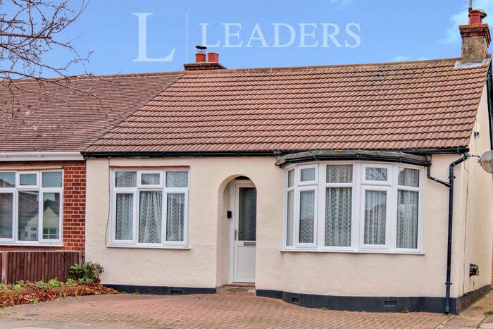 2 Bedroom Bungalow To Rent In South Crescent, Southend-On-Sea SS2