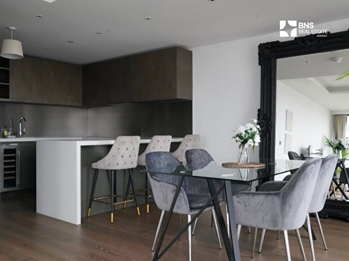 3 Bedroom Flat To Rent In Carnation Way, Thames City, London, SW8