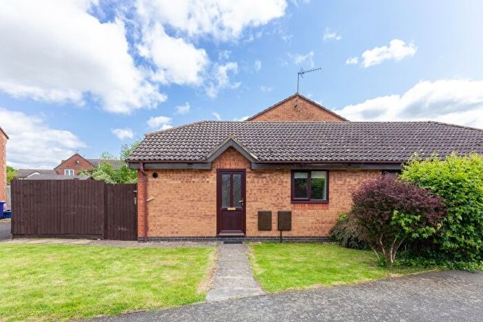 1 Bedroom Town House To Rent In Ravencroft, Bicester, OX26