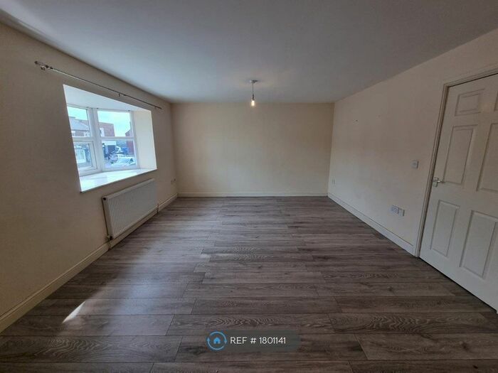 2 Bedroom Flat To Rent In Park View Lodge, Doncaster, DN4