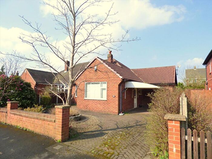 2 Bedroom Bungalow To Rent In Moor Avenue, Penwortham, Preston, PR1