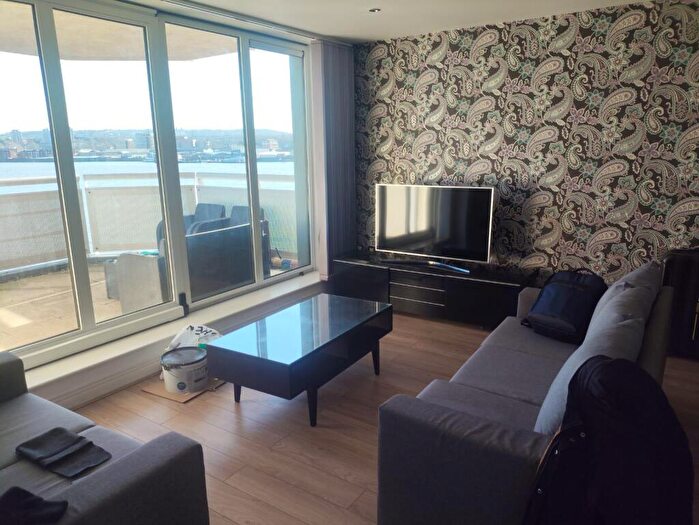2 Bedroom Apartment For Sale In Wards Wharf Approach, London, E16